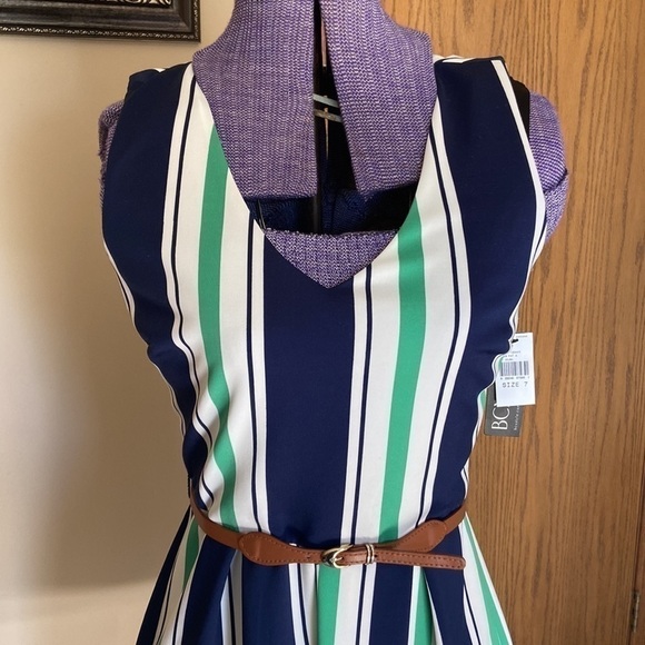 𝅺👗 BCX Striped A-Line Cutout Belted Dress Blue Green White Size 7 NWT - Picture 2 of 11